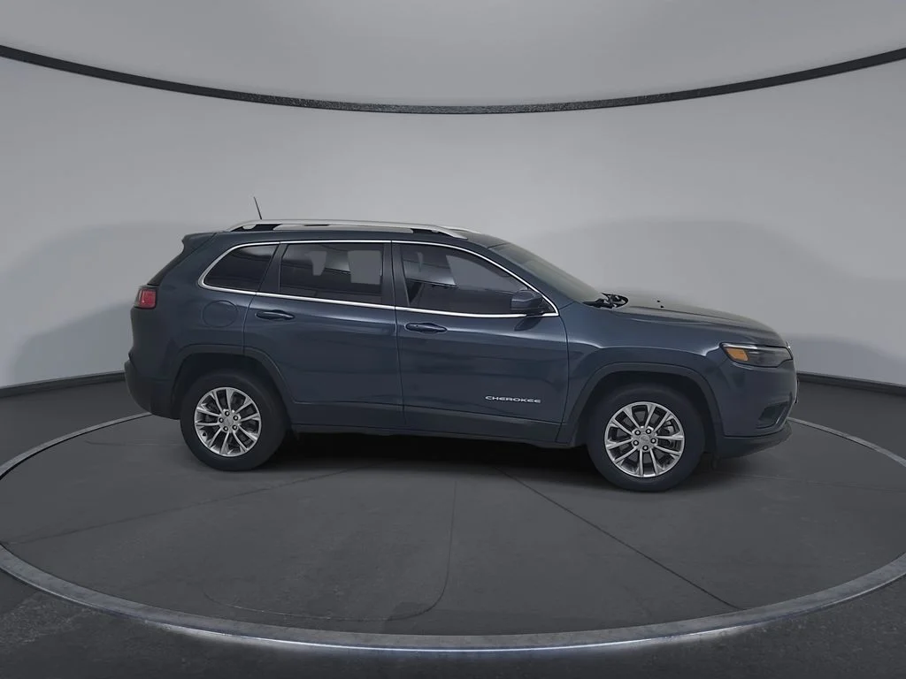 Certified Used 2021 Blue Jeep Latitude Lux image 19