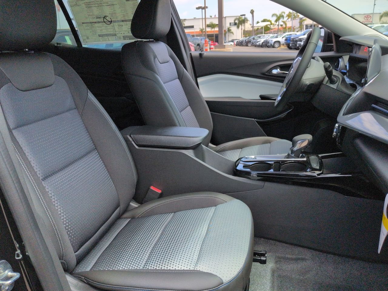 2026 Chevrolet Trax LT - Photo 29