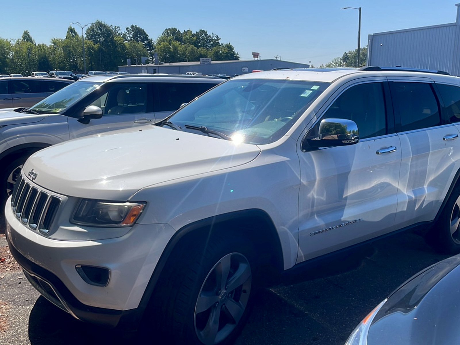 Used 2016 Bright White Clearcoat Jeep Limited image 5