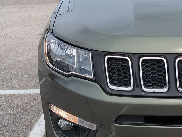 Certified Used 2020 Olive Green Pearlcoat Jeep Latitude image 10