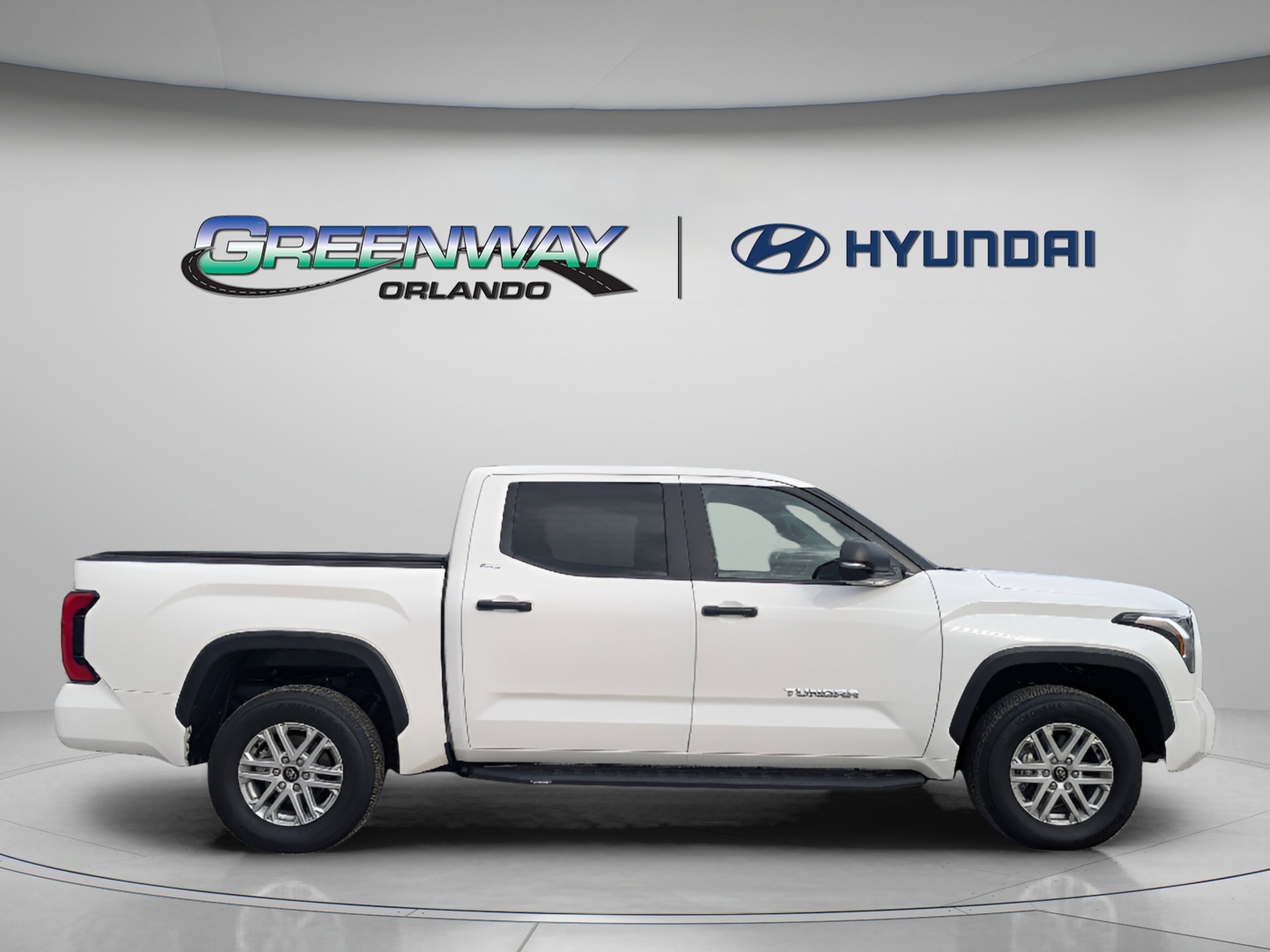 2026 Toyota Tundra SR5 - Photo 9