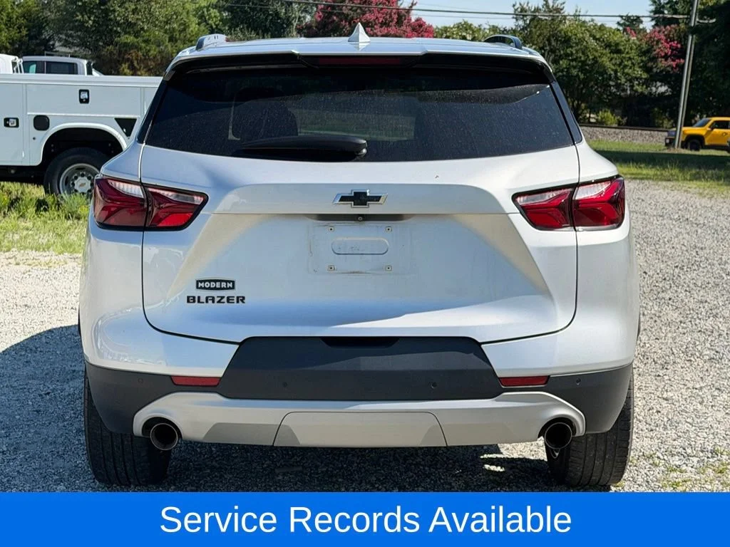 Used 2021 SILVER ICE METALLIC Chevrolet LT image 7