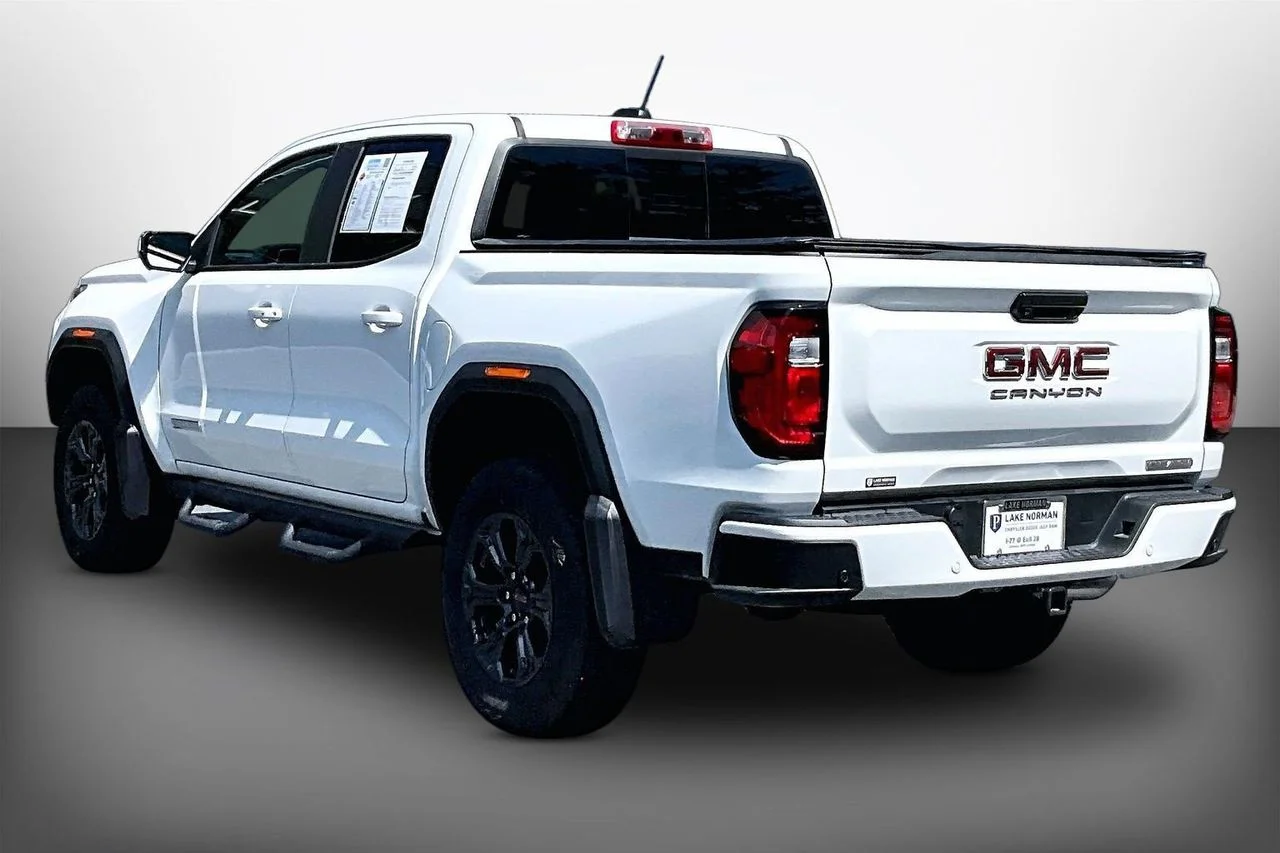 Used 2025 White GMC Elevation image 6