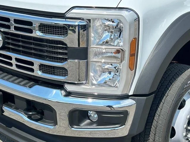 New 2026 Oxford White Ford F-450® XL image 11