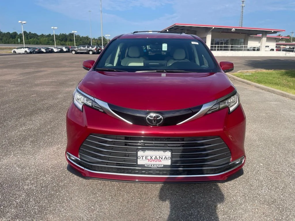 New 2026 Ruby Flare Pearl Toyota Limited image 2