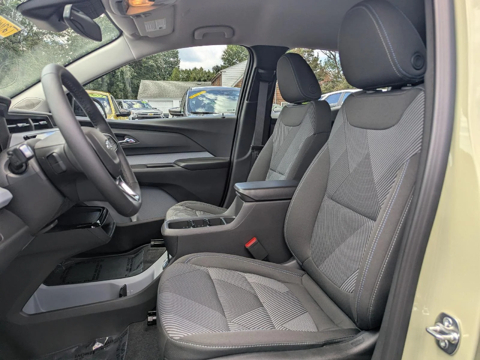 2027 Chevrolet Bolt LT - Photo 48