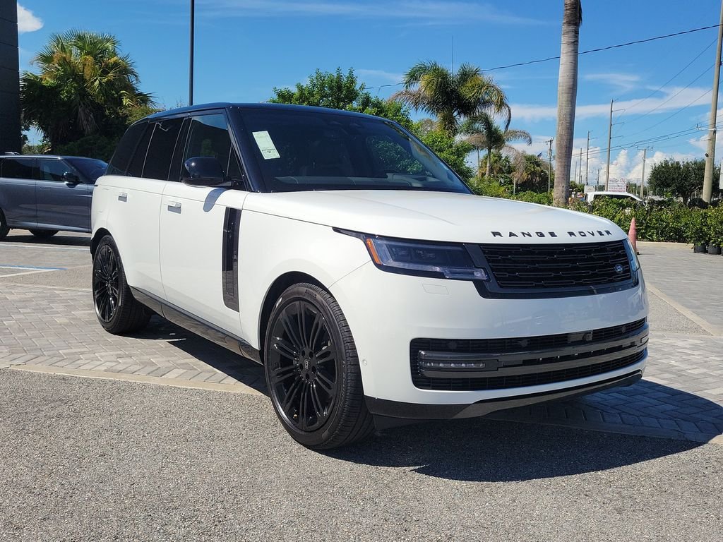 New 2027 Fuji White Land Rover SE image 7