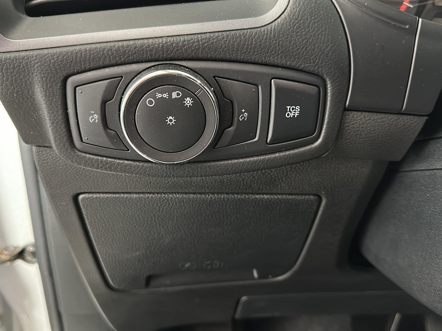 Used 2019 Ingot Silver Ford SE image 19