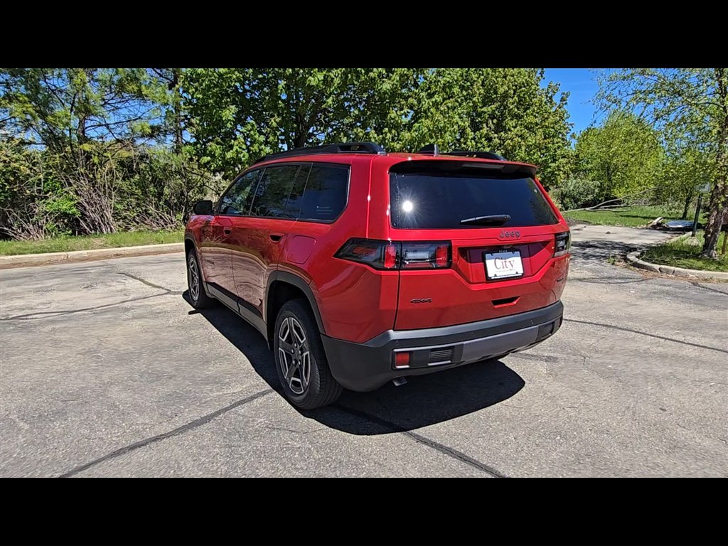 New 2026 Red Hot Pearl-Coat Exterior Paint Jeep Laredo image 8