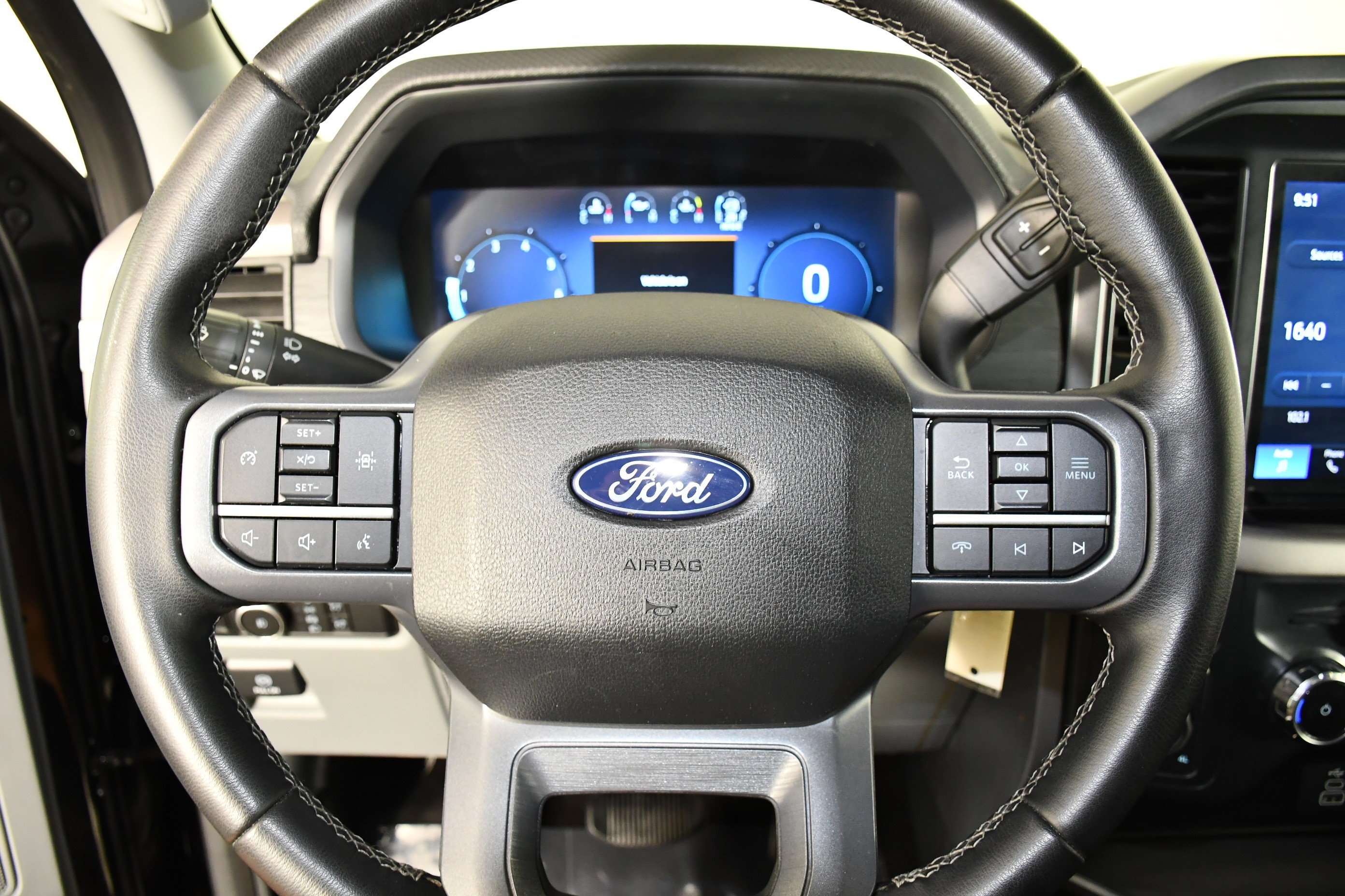 Used 2025 Black Metallic Ford XLT image 20
