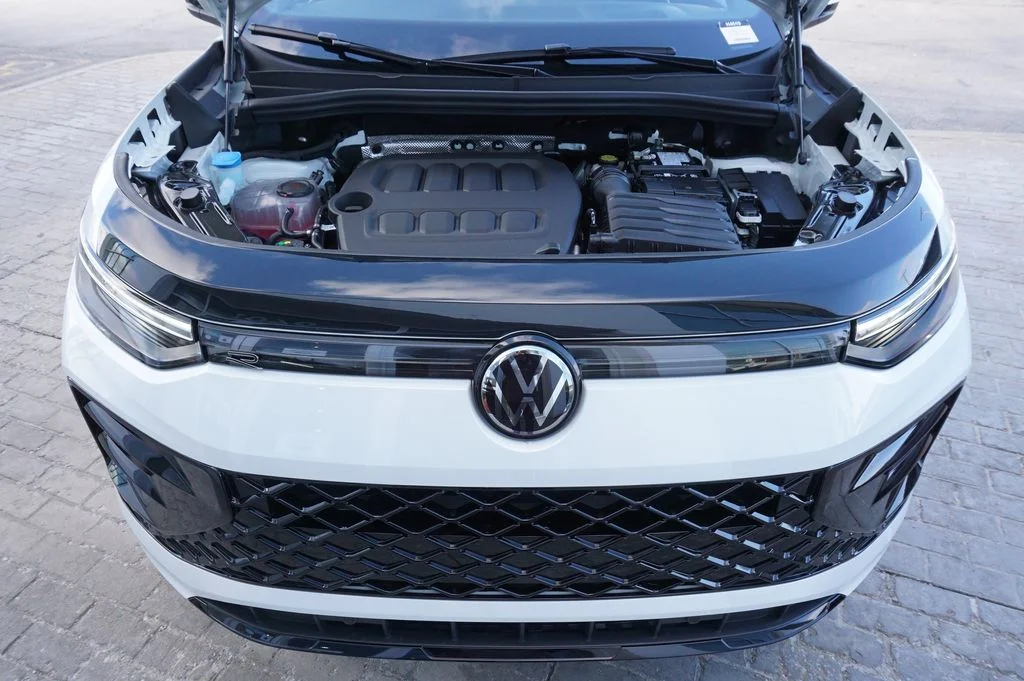 New 2026 White/off-white Volkswagen SE R-Line Black image 28