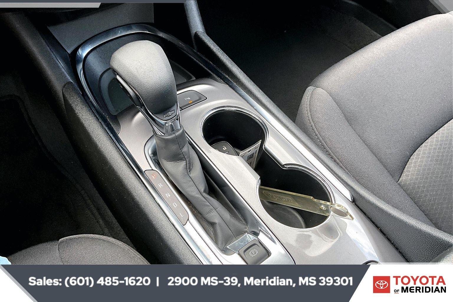 Used 2024 Sterling Gray Metallic Chevrolet LT image 23