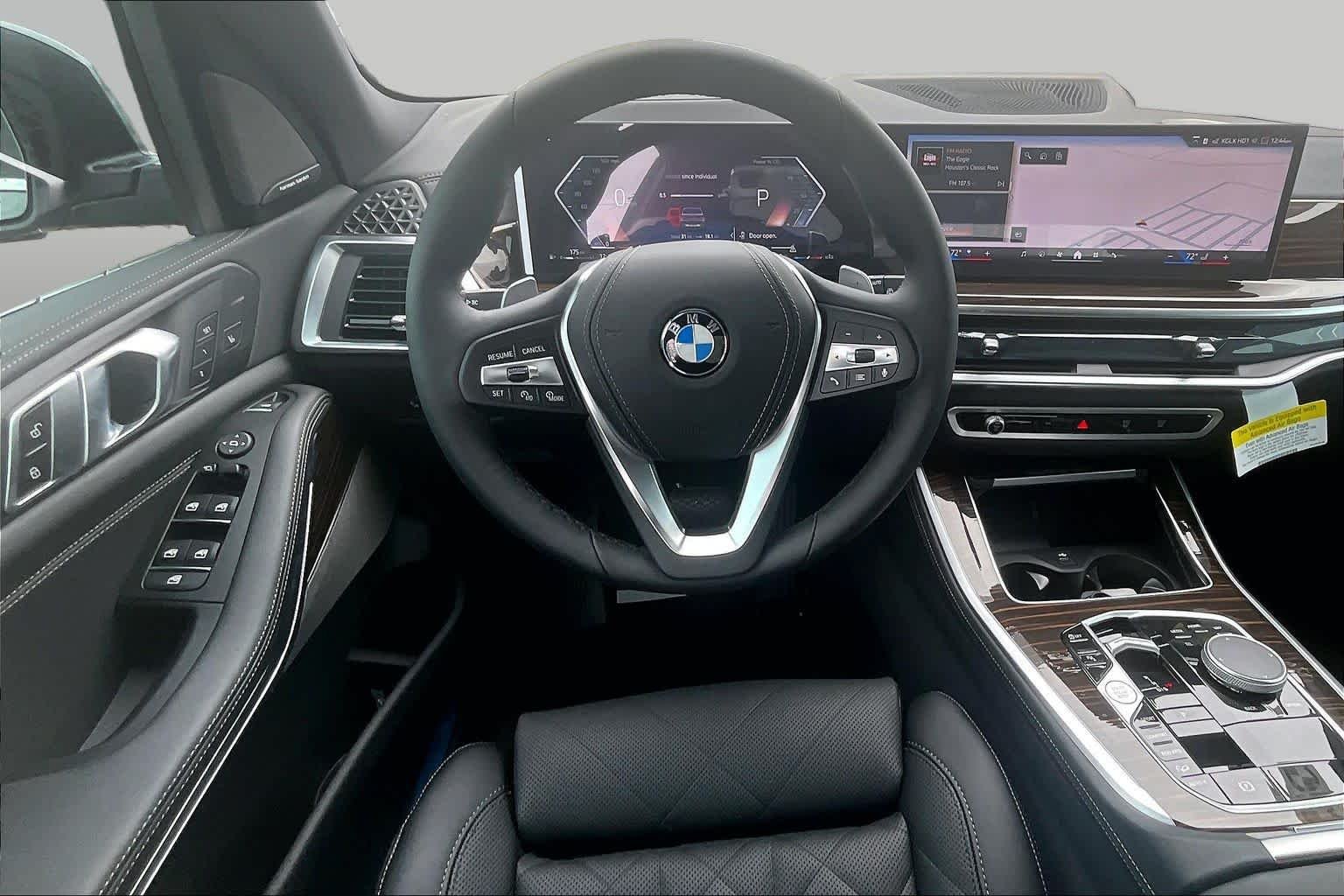 Used 2026 Skyscraper Grey Metallic BMW xDrive40i image 5