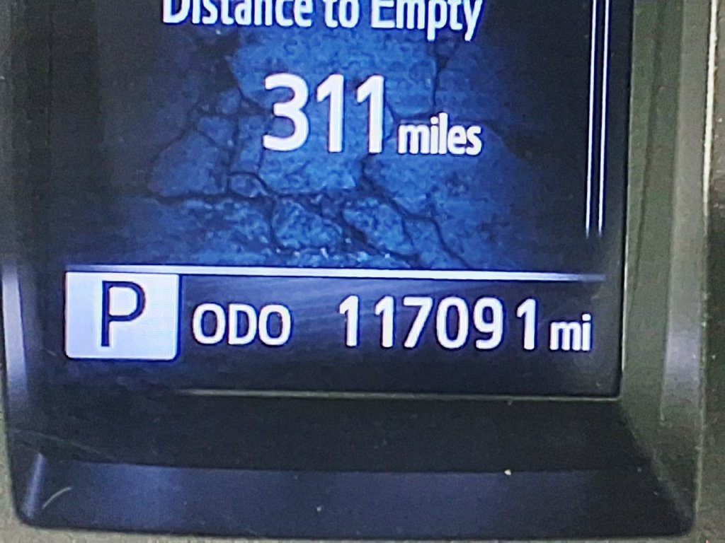 Used 2017 Super White Toyota SR5 image 19