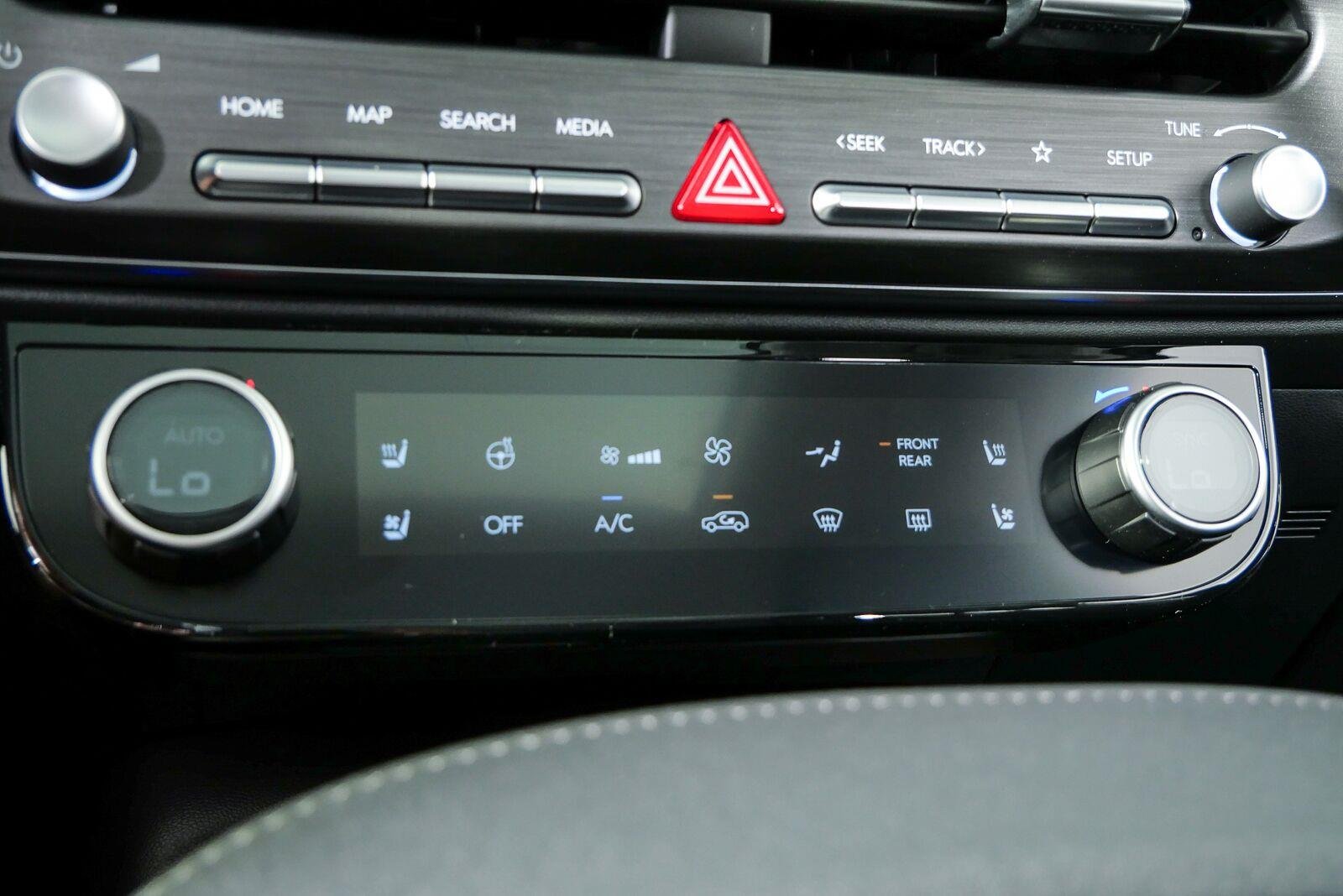 New 2026 Titan Green Hyundai SEL Premium FWD image 16