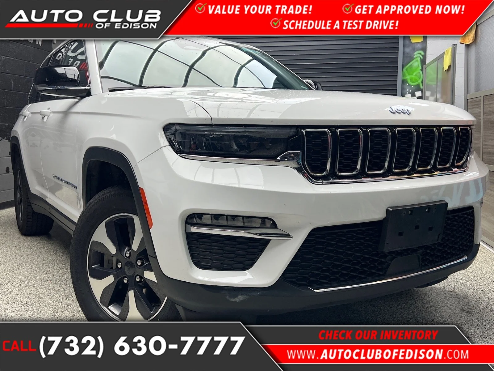 Used 2024 Bright White Clear Coat (pw7) Jeep 4xe image 1