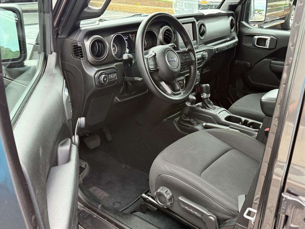 Used 2022 GRAY Jeep Sport image 9