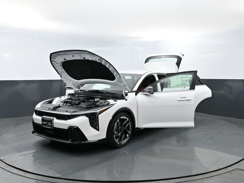 New 2026 Snow White Pearl Kia GT-Line image 25