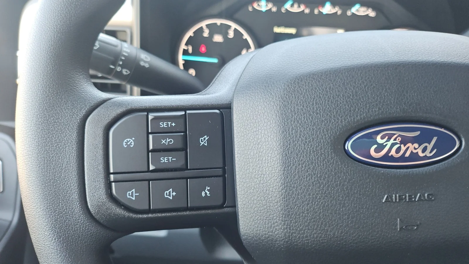 New 2027 Oxford White Ford XL image 14