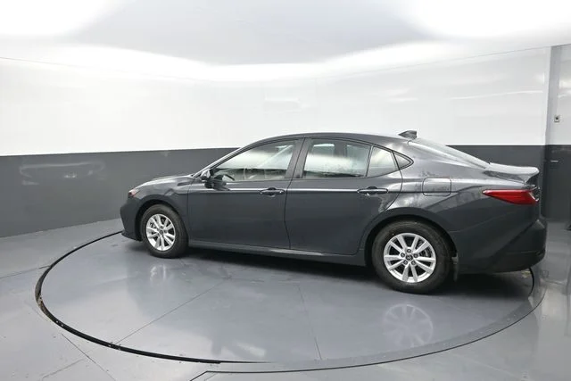 Used 2026  Toyota LE image 49