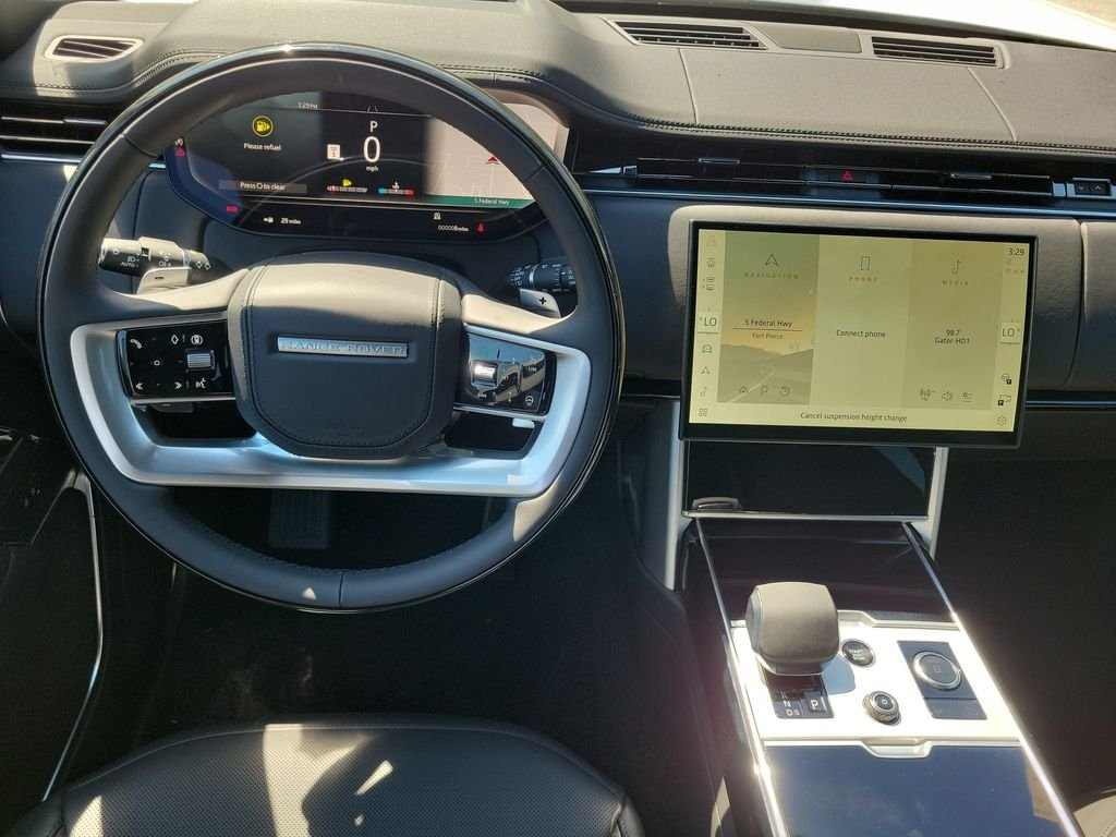 New 2027 Fuji White Land Rover SE image 19