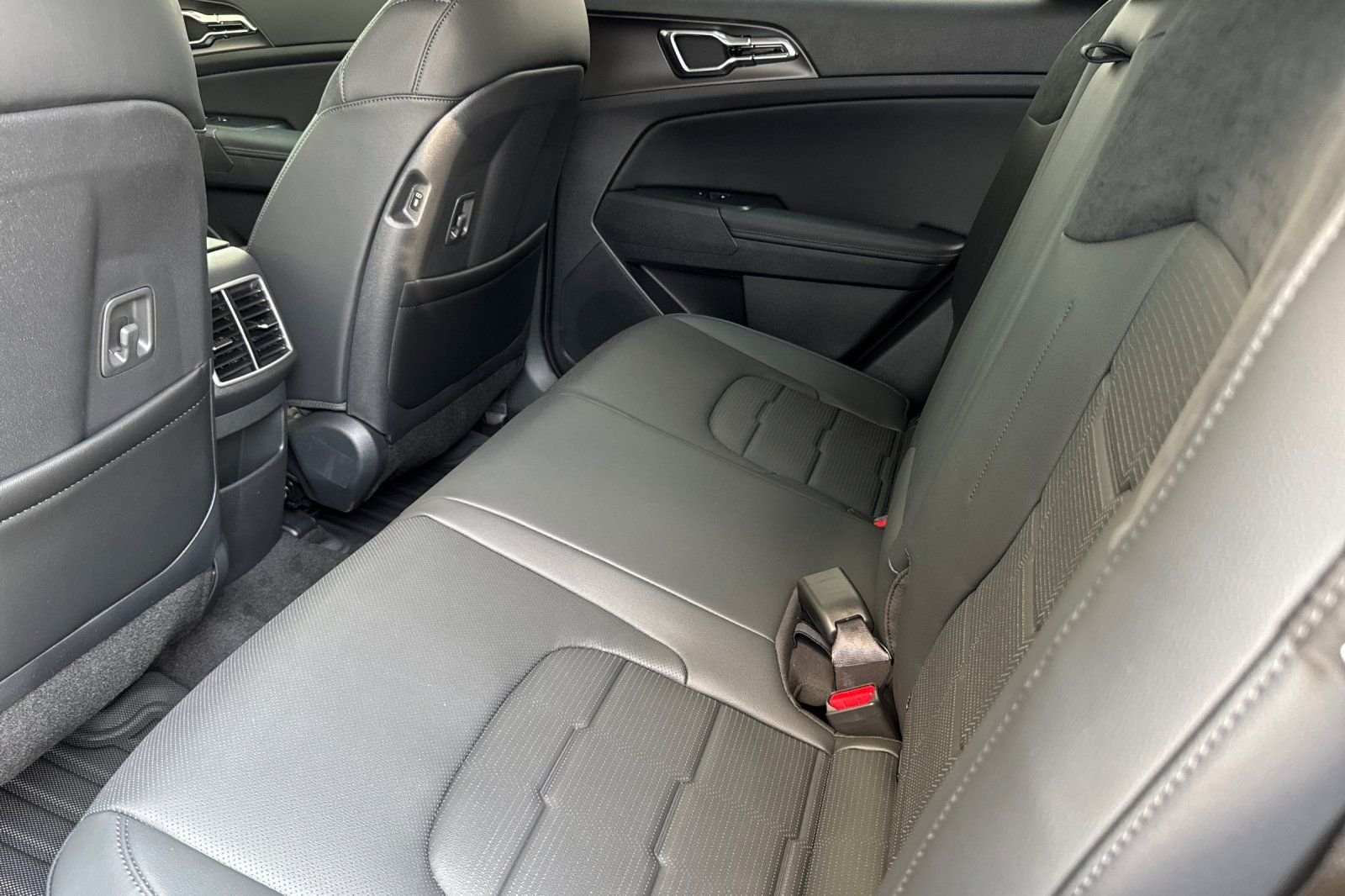 2026 Kia Sportage SX Prestige Hybrid - Photo 8