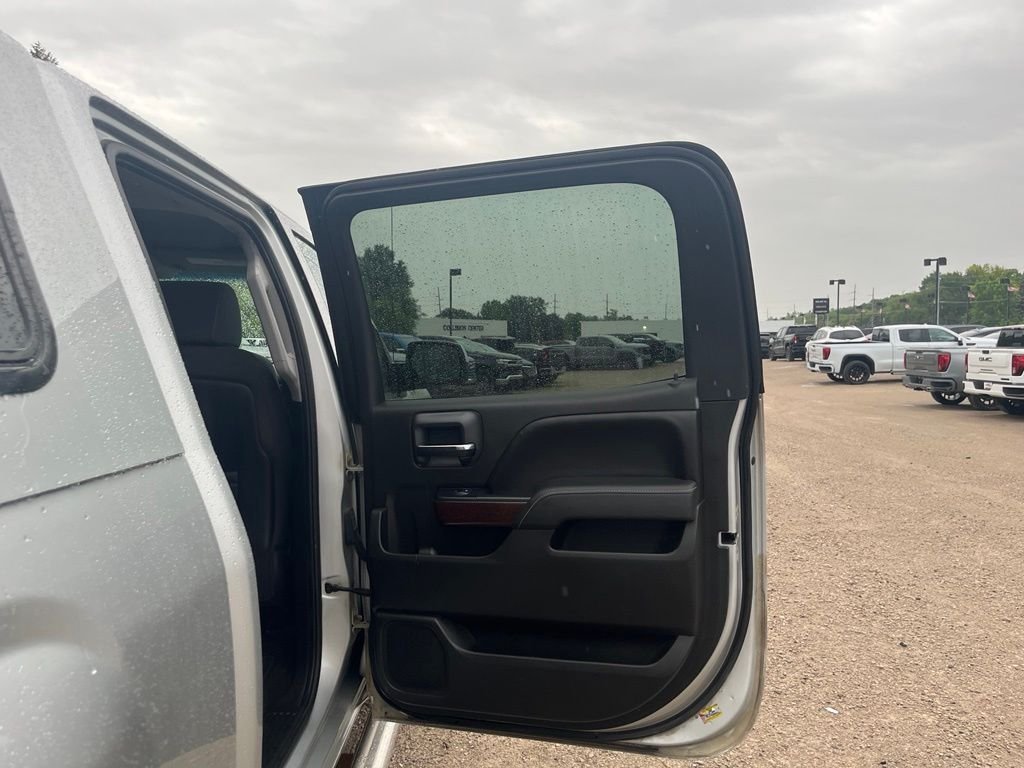 Used 2015 Quicksilver Metallic GMC SLE image 28