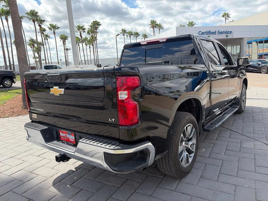 Used 2026 Black Chevrolet LT image 5