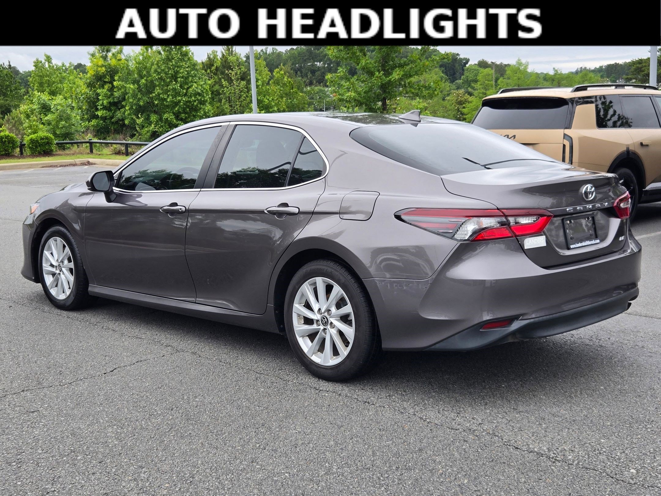 Used 2022 PREDAWN GRAY MI Toyota LE image 5
