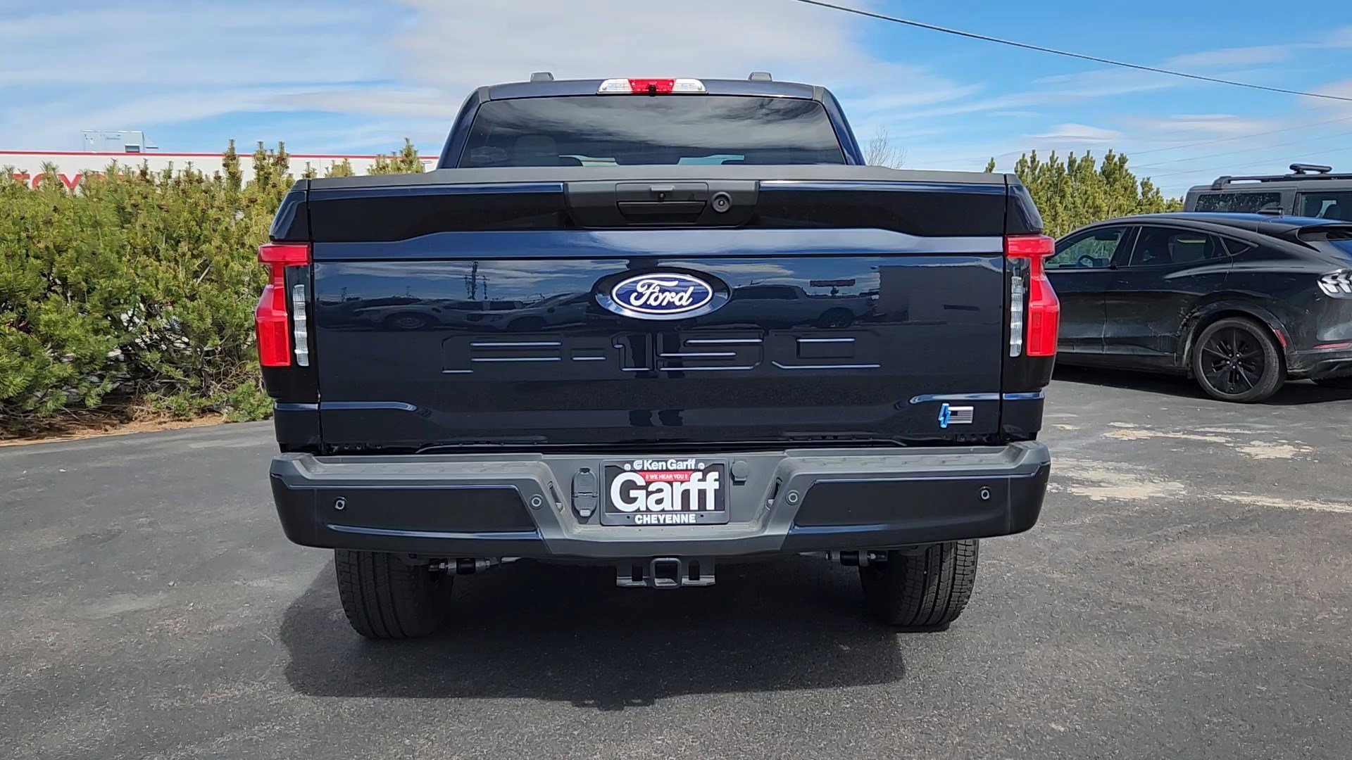 2025 Ford F-150 Lightning XLT - Photo 19