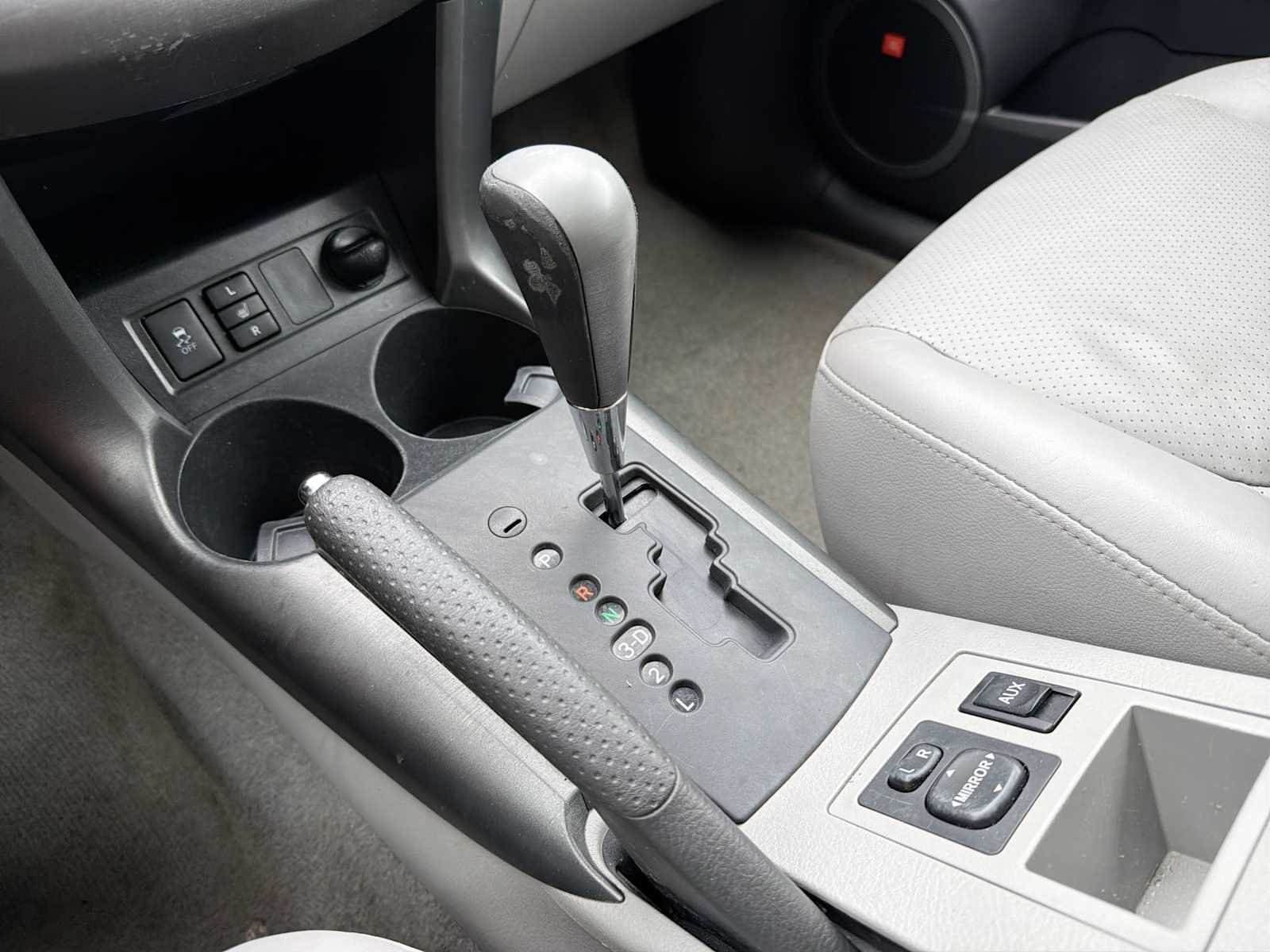 Used 2010 Blizzard Pearl Toyota Ltd image 29