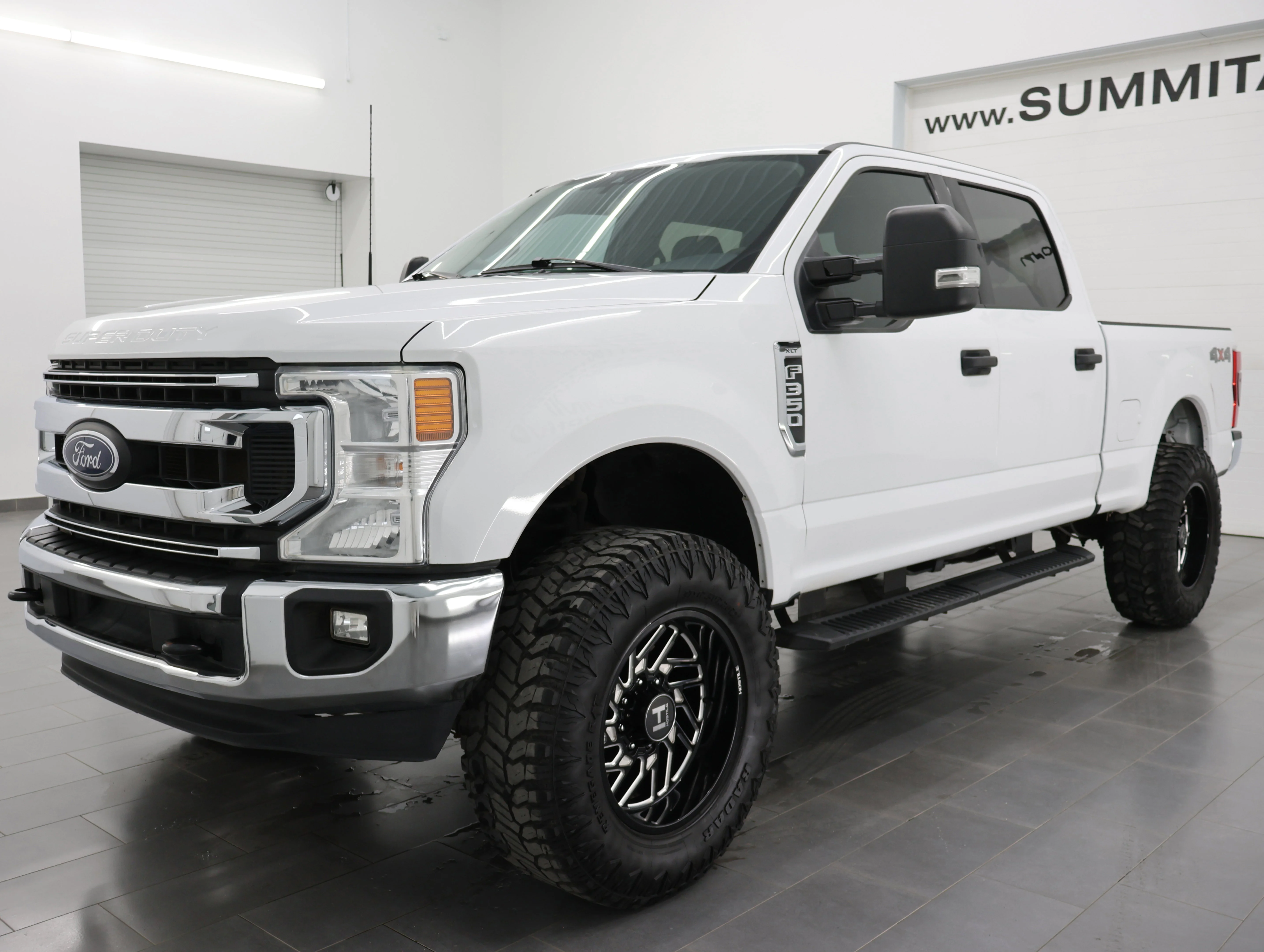 Used 2022 Oxford White Ford XLT image 7