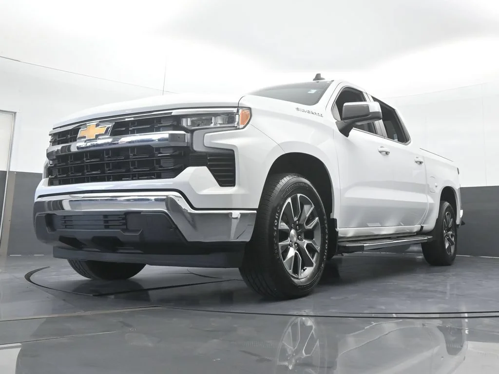 Used 2023 Summit White Chevrolet LT image 53
