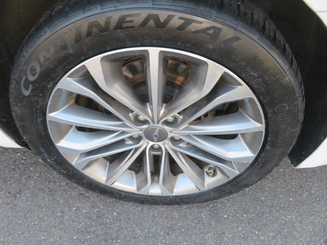 Used 2015 Casablanca White Hyundai 3.8L image 36