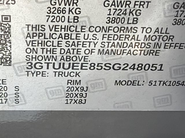 Used 2025 Thunderstorm Gray GMC AT4 image 32