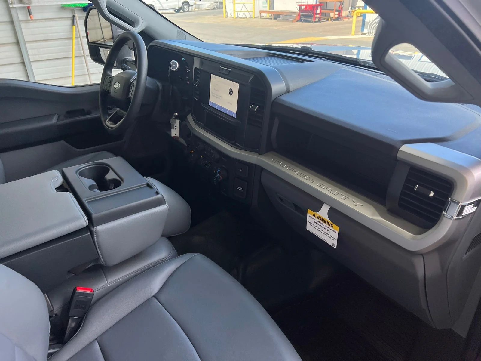 2025 Ford F-350 Super Duty Chassis Cab XL - Photo 15