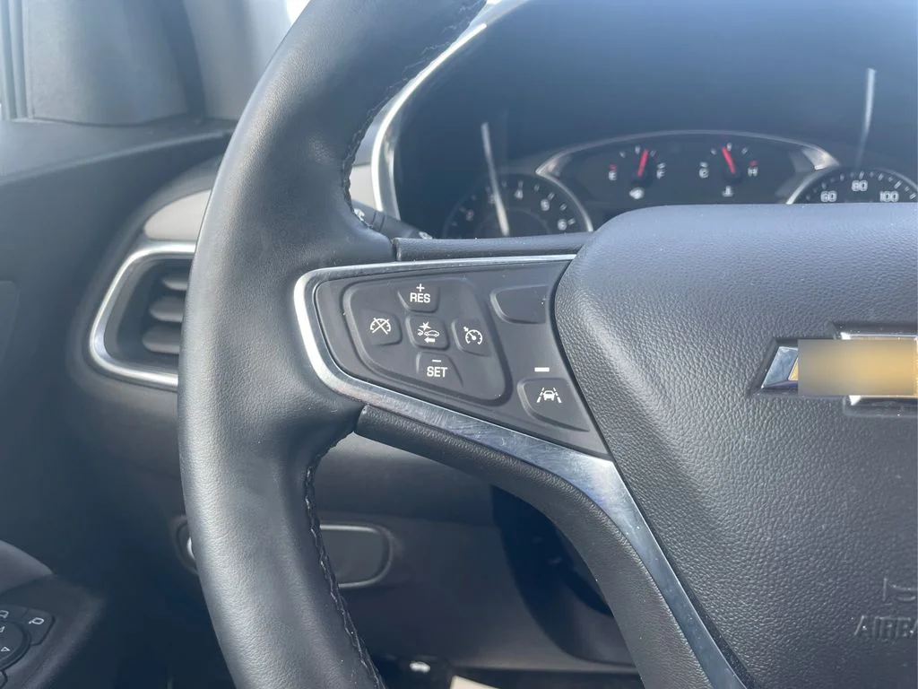Used 2024 Summit White Chevrolet LT image 29