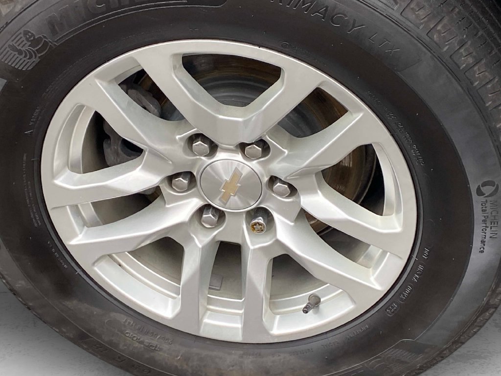 Used 2024 White Chevrolet LT image 29
