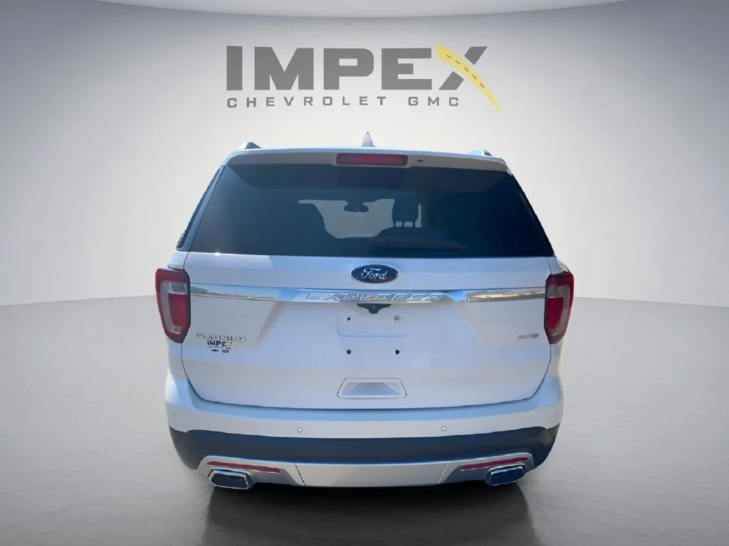Used 2017 White Ford Platinum image 4