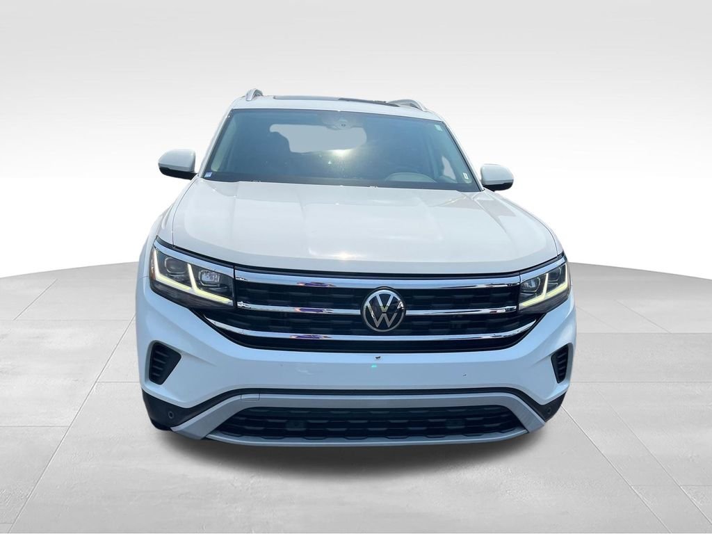 Used 2022 White Volkswagen SEL image 8
