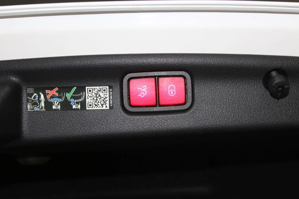 Certified Used 2023  Mercedes-Benz C 300 image 45