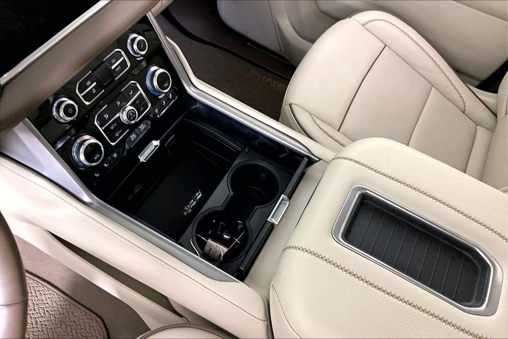 Used 2024 White GMC Denali image 17