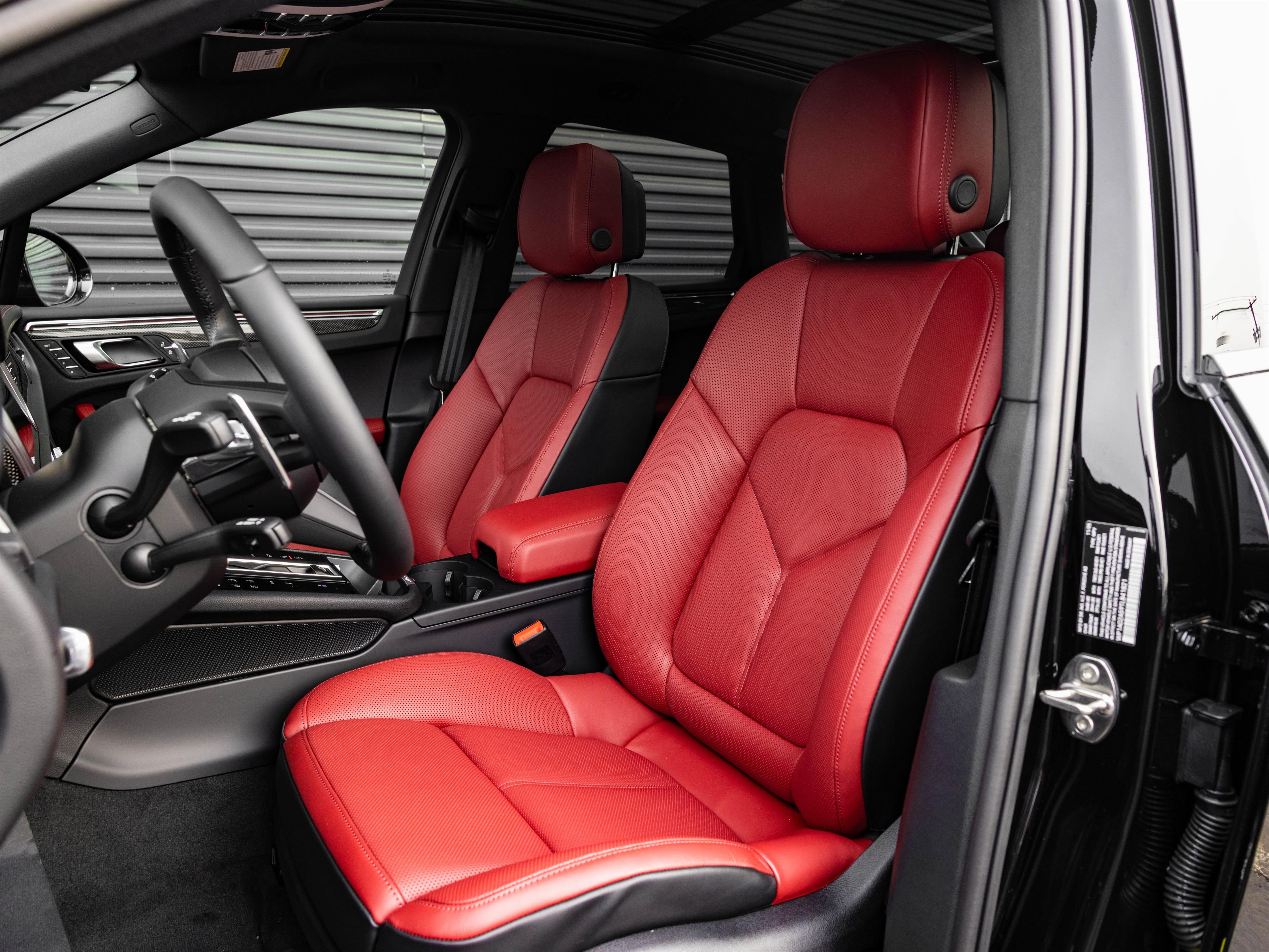 2026 Porsche Macan S - Photo 6