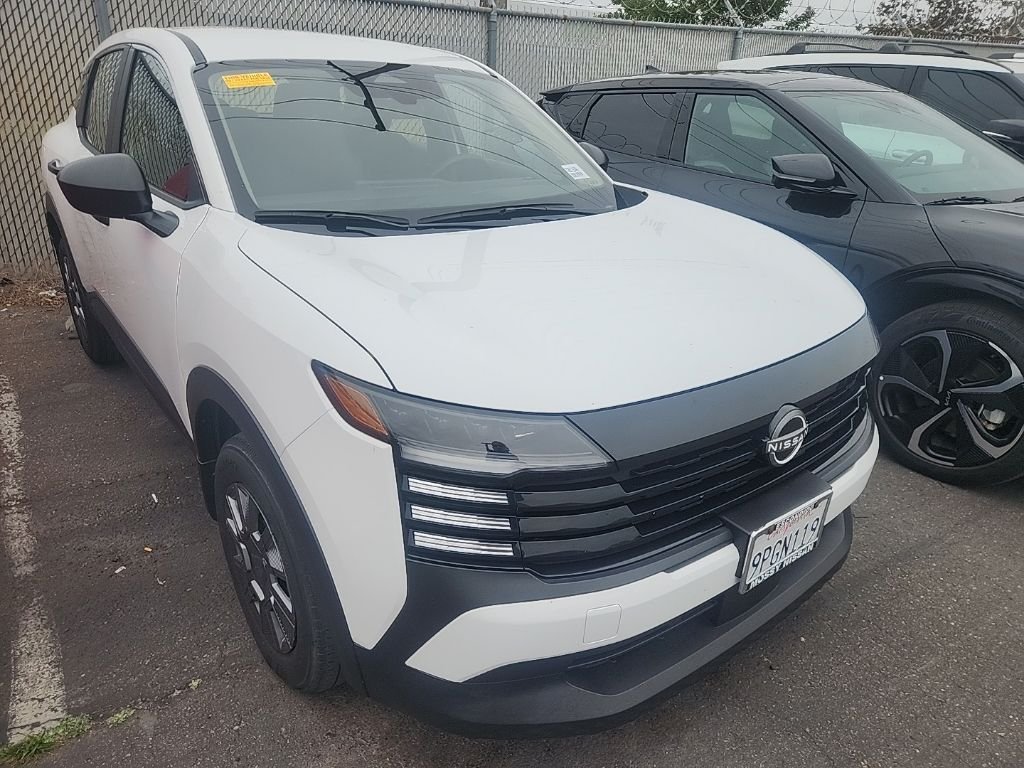2025 Nissan Kicks 2.0 S's photo