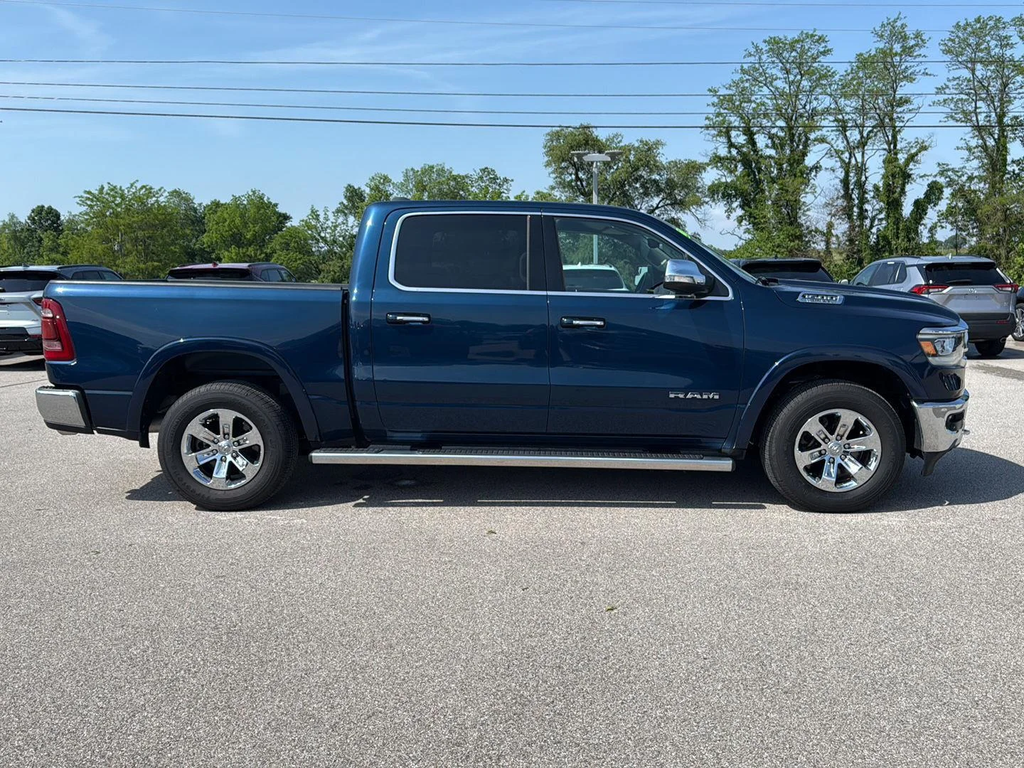 Used 2022 Patriot Blue Pearlcoat Ram Laramie image 8