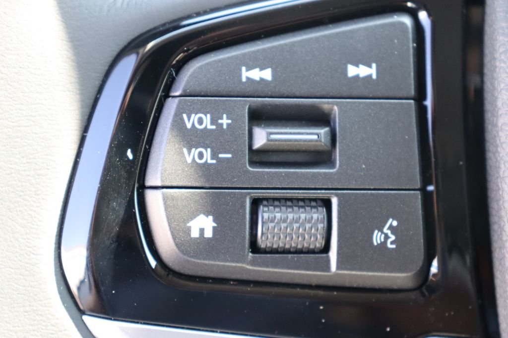New 2026 Platinum White Pearl Honda Touring image 33