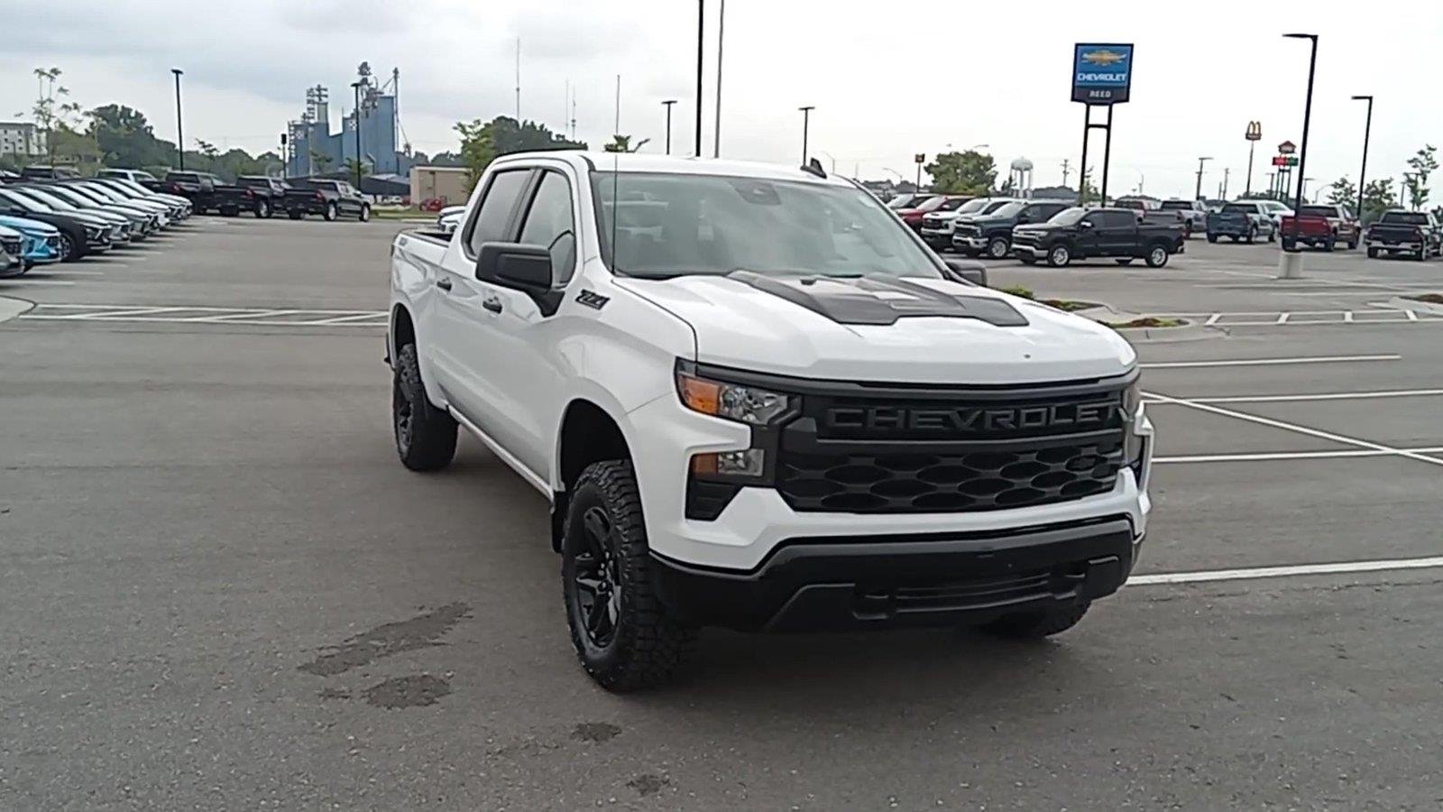 New 2026 Summit White Chevrolet Custom Trail Boss image 3