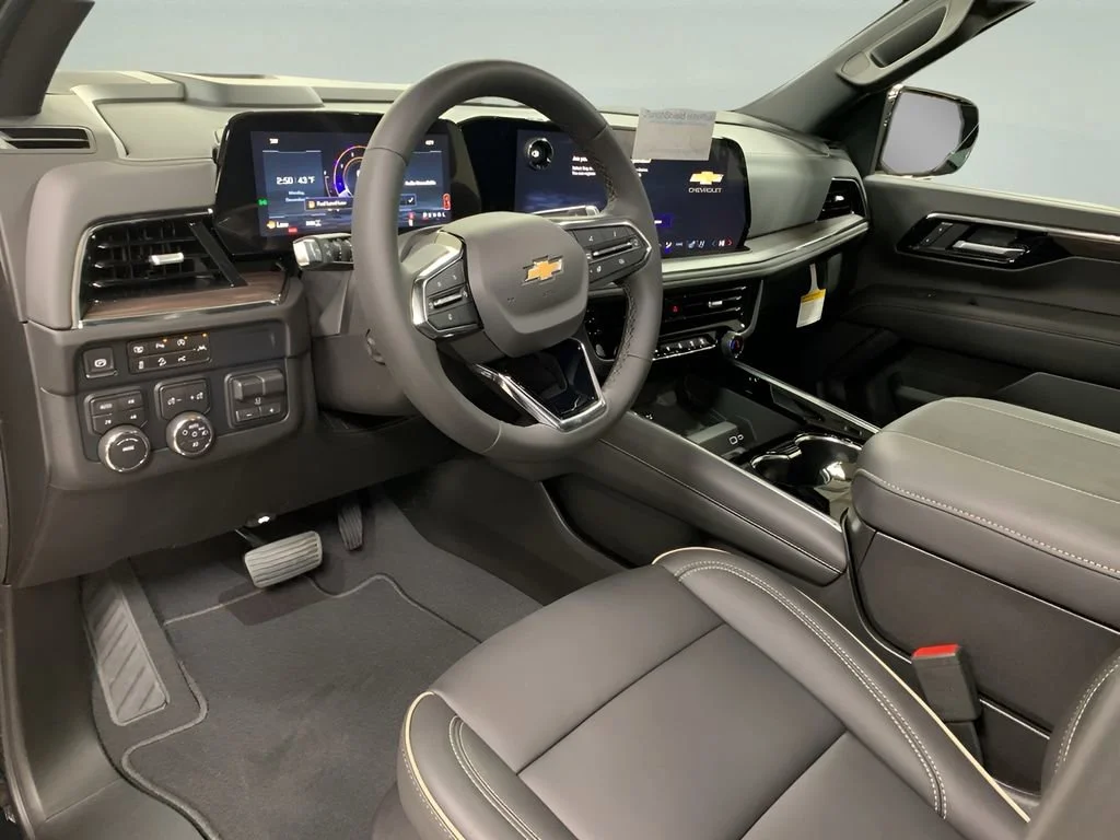 2026 Chevrolet Suburban Premier - Photo 33