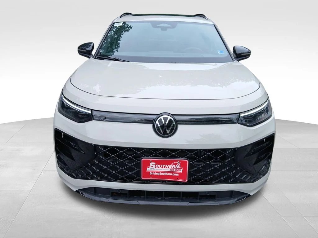 New 2026 Beige Volkswagen 2.0T SE R-Line Black image 8