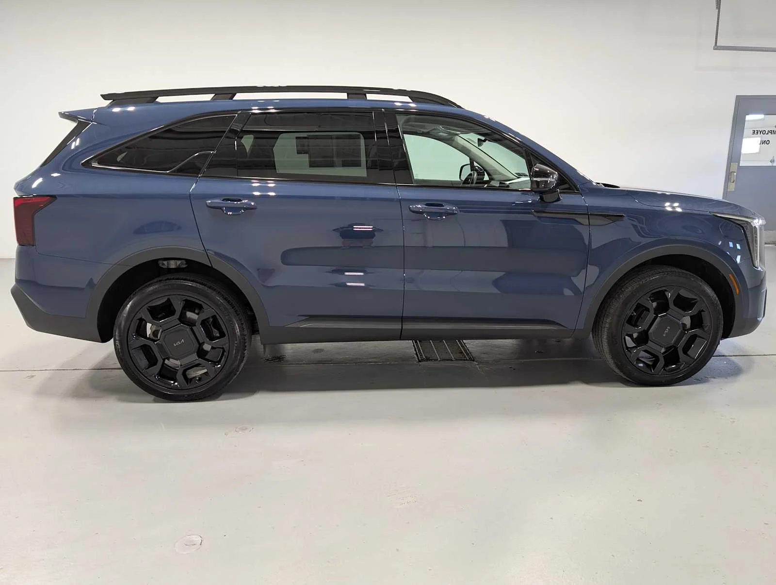 Certified Used 2025 Midnight Lake Blue Kia X-Line EX image 7